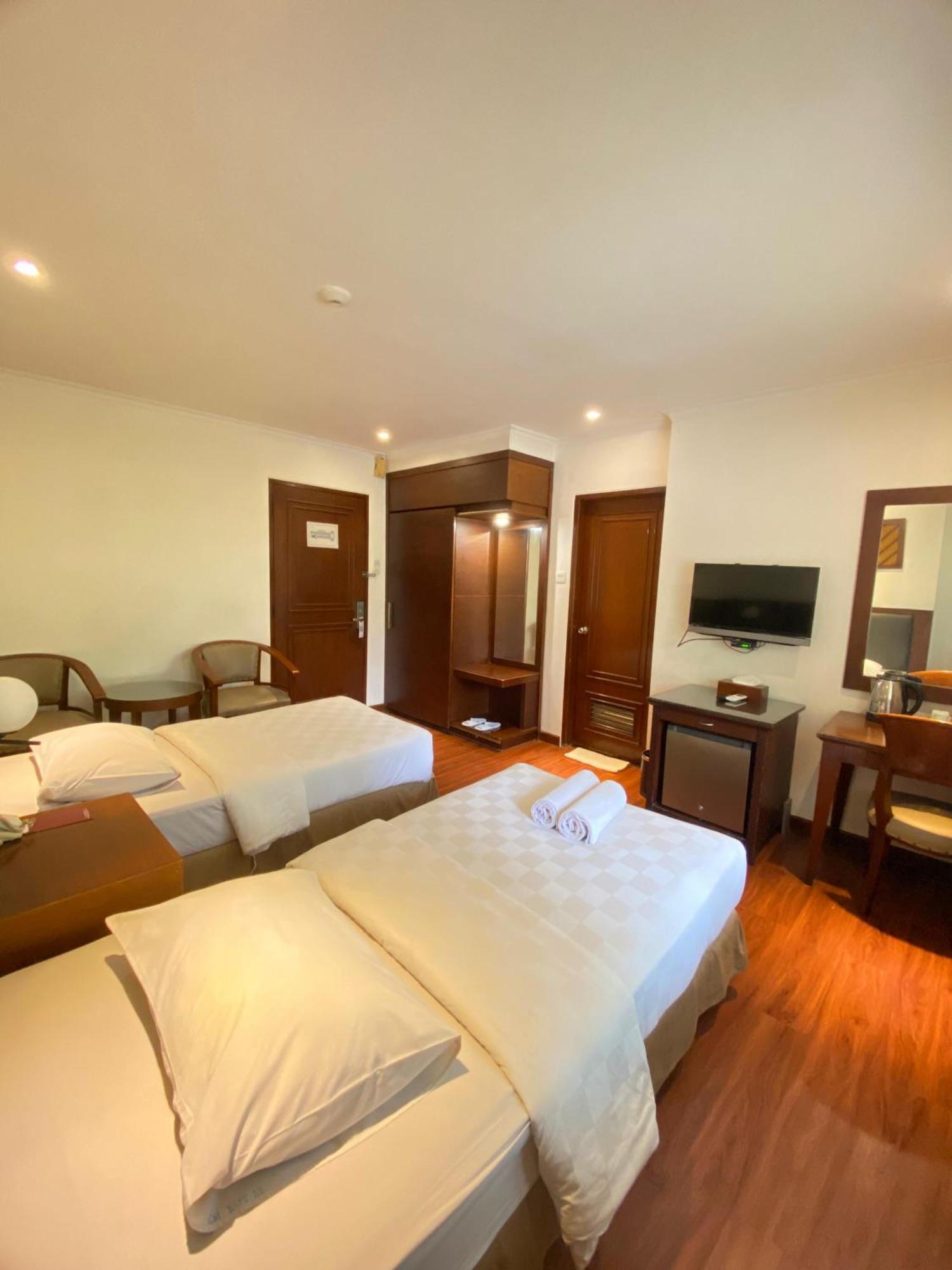Cipta Hotel Wahid Hasyim Jacarta Exterior foto
